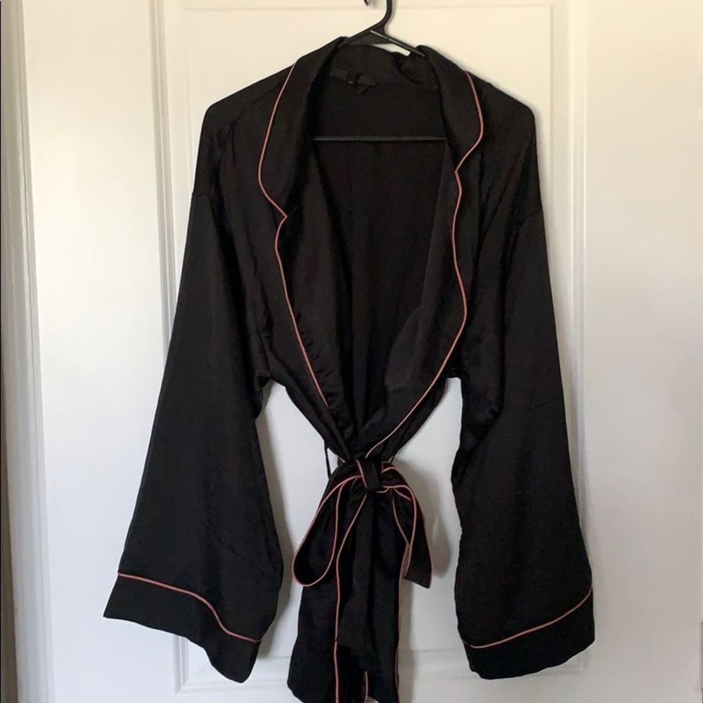 Brand New MissGuided Black silk kimono/robe US 6